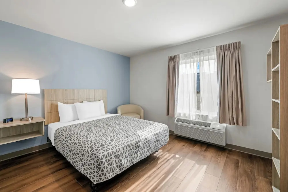 WoodSpring Suites Charlotte Northlake