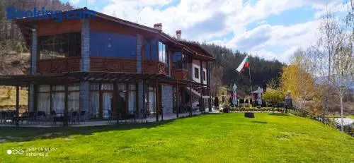 Alpine Garden Hotel