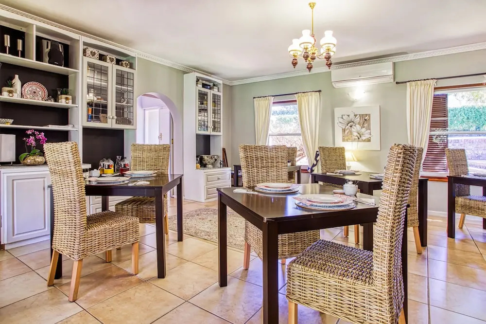 Highlands Lodge Guest House