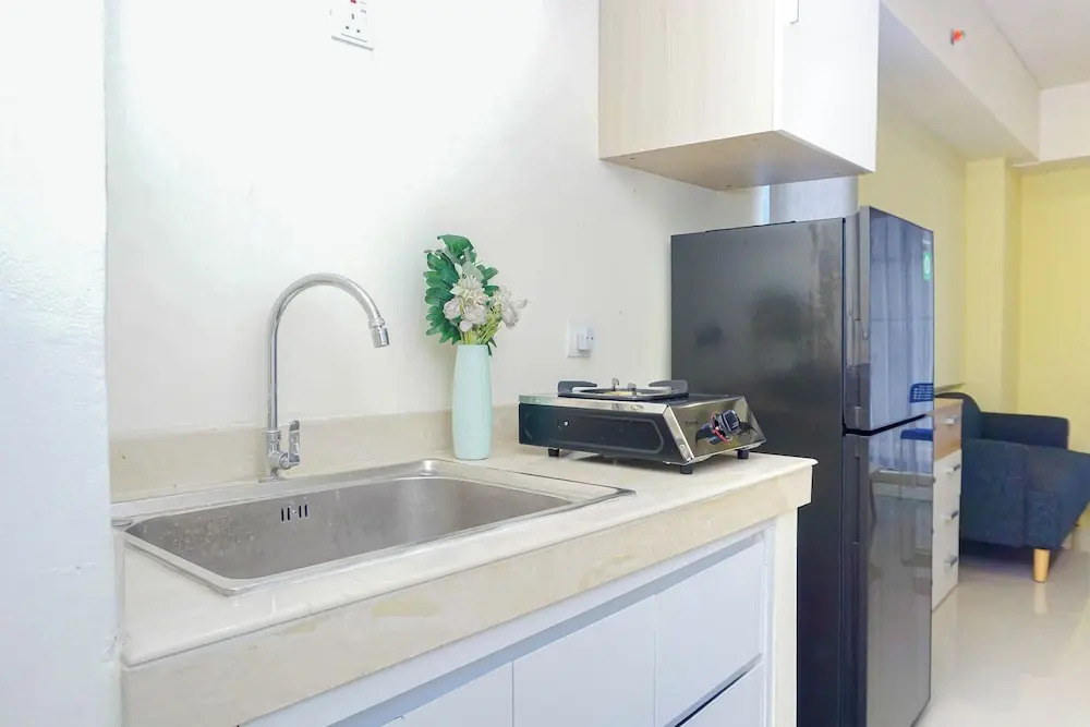 Modern Space And Restful 2Br At Apartment Meikarta