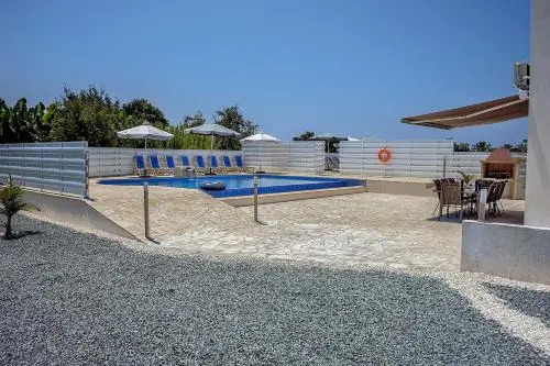 Oniros 2 Villa