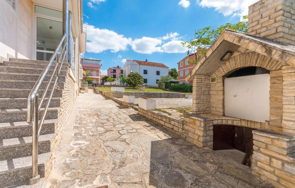 Amazing Apartment in Sveti Filip i Jakov With 1 Bedrooms and Wifi