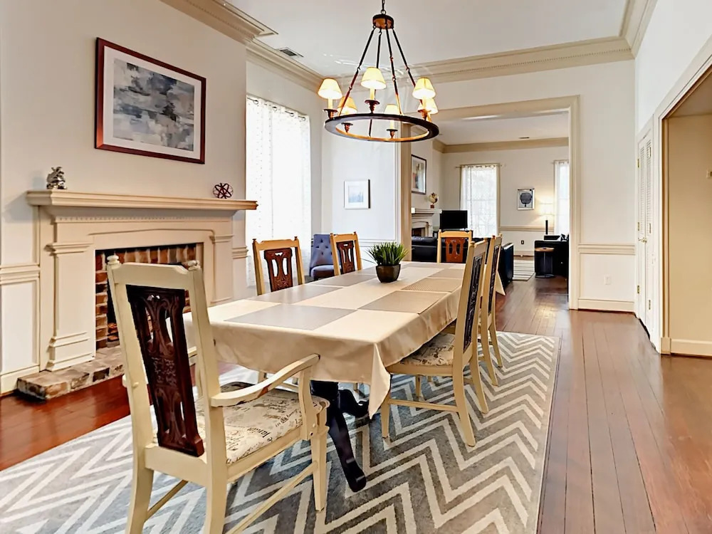 E Liberty Townhouse Unit 125, 127a and 127b 5 Bedrooms 4.5 Bathrooms T
