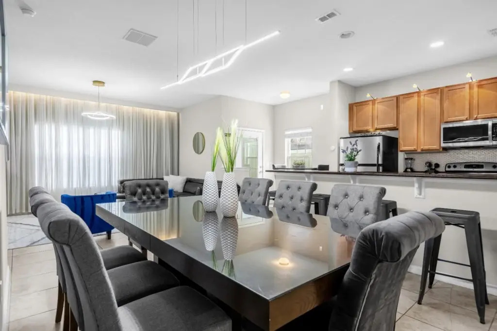 5 Bedroom 4 Bathroom Paradise Palms 8964 Cp