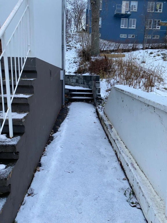 Central and cosy studio apartment with free parking