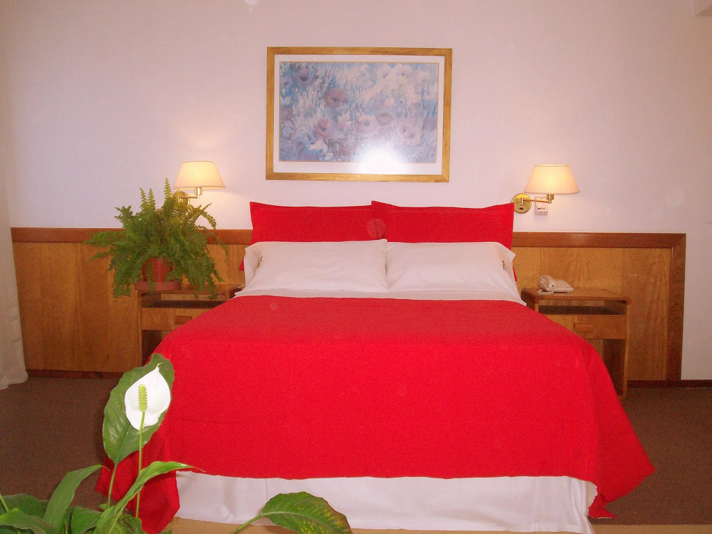 Onais Hotel