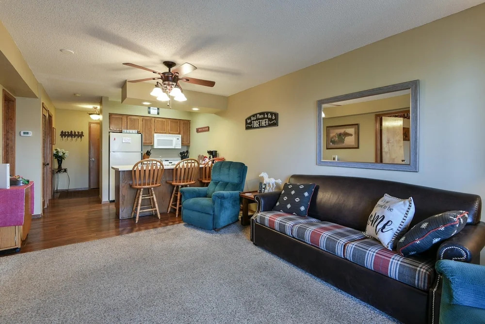 Westcreek Ranch @ Notch - NO Stairs! 2 Pools, Fishing Lake, 1 Mile to Sdc!