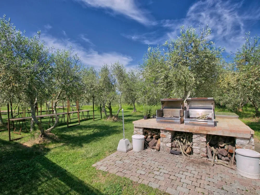 Tuscan Stay w/ Jacuzzi