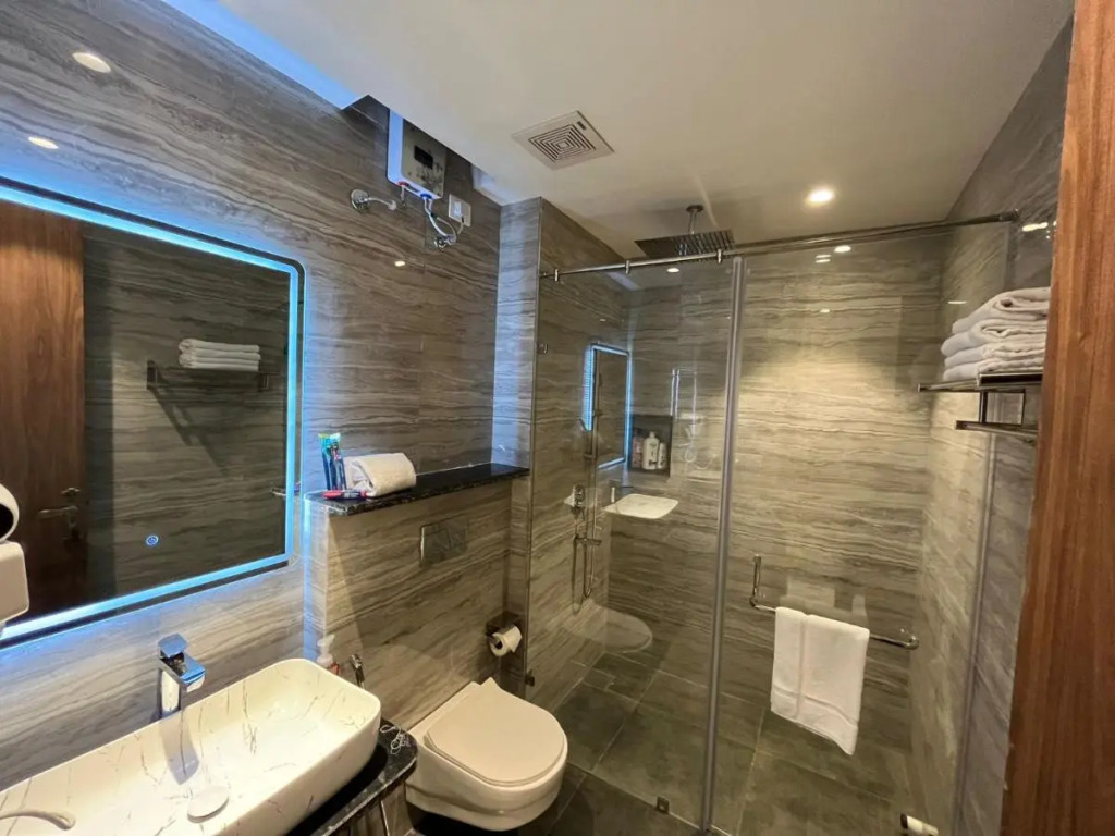 J60 Suites, Ashok Vihar - Near Netaji Subhash Place