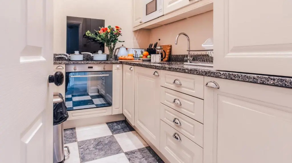 Flat 3, 6 Lypiatt Terrace Cheltenham Gloucestershire GL50 2SX