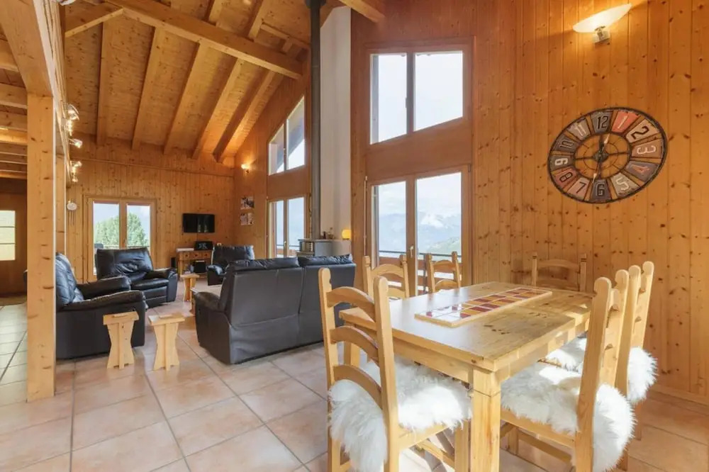 La Taniere Cozy Chalet With Incredible Views and Parking