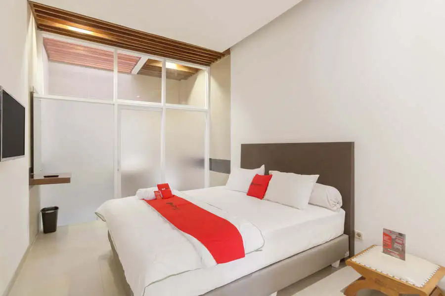 RedDoorz Plus @ Demangan Gejayan
