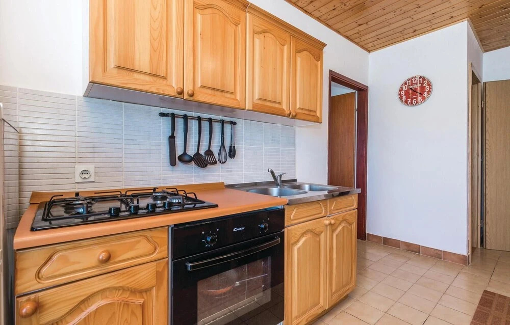 Awesome Home in Barbat-rab With Wifi and 3 Bedrooms