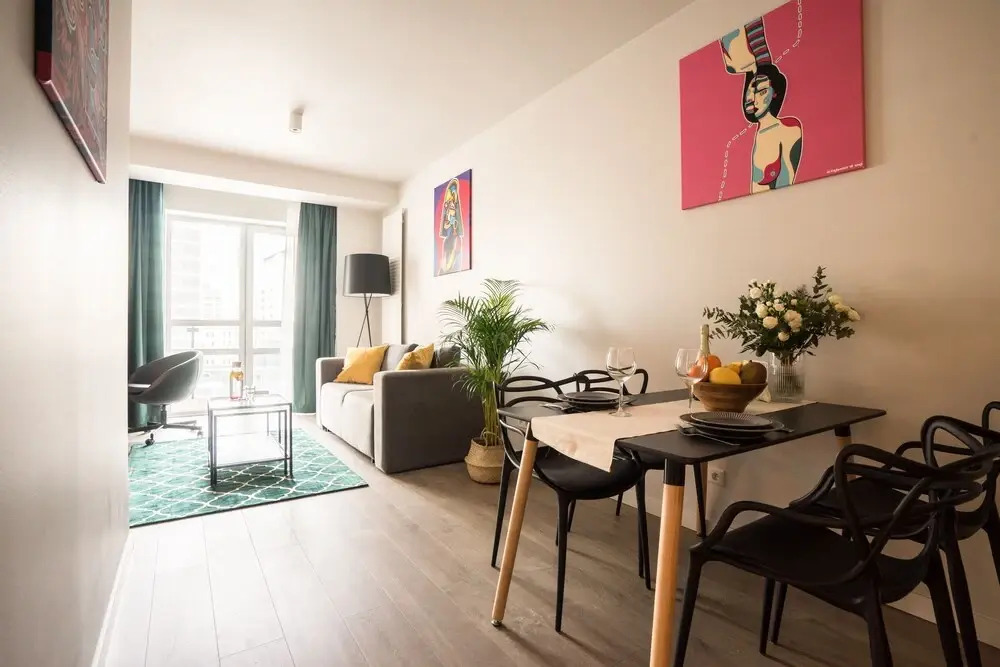 oompH Warsaw Central Luxurious Apartments with Balcony
