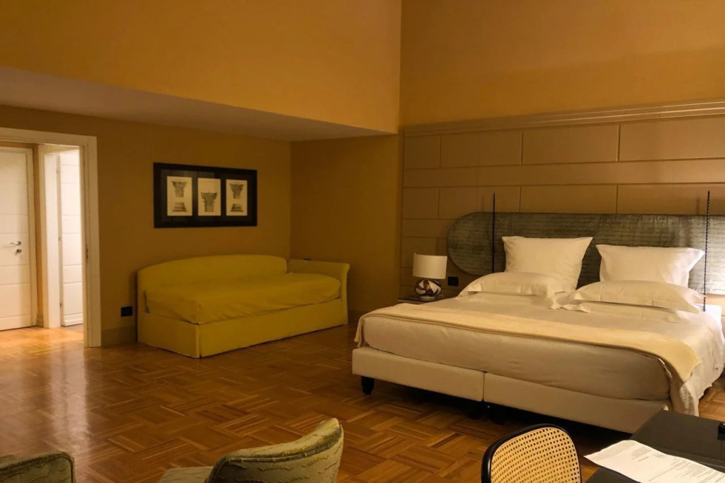 Hotel Number Nine