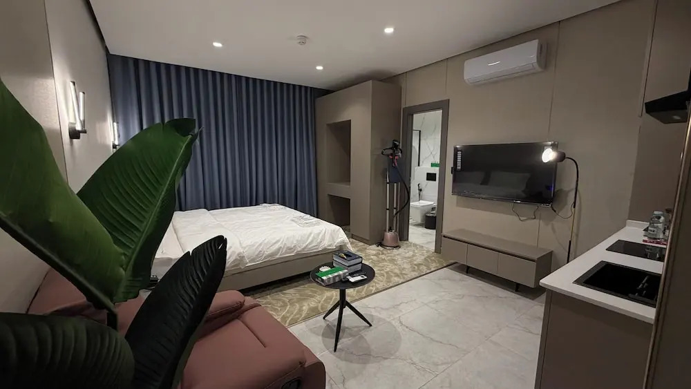 007s Tara-jre Jabal Al Lweibdeh With Stunning View