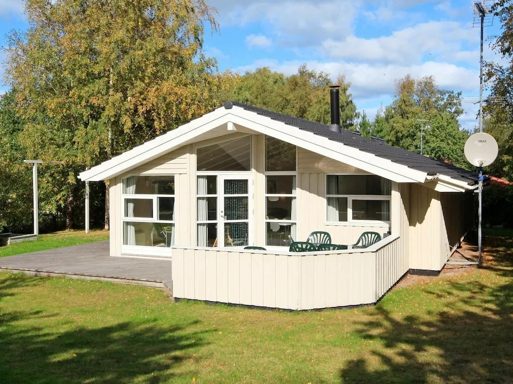 5 person holiday home in Gilleleje-By Traum