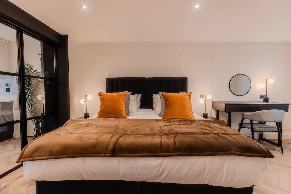 Luxury Georgian Aparthotel by Hauss Ayr - 5mins to Beach, Town Centre