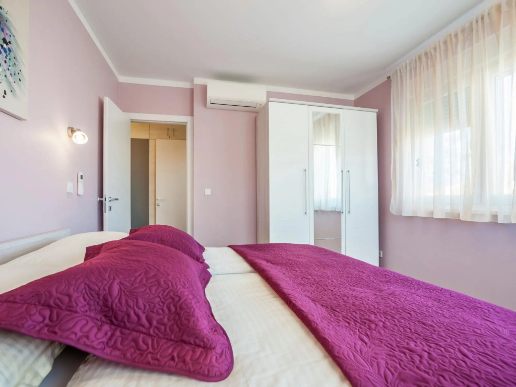 Modern Newly Built Apartment, Geat Location, Private Parking Space, WiFi