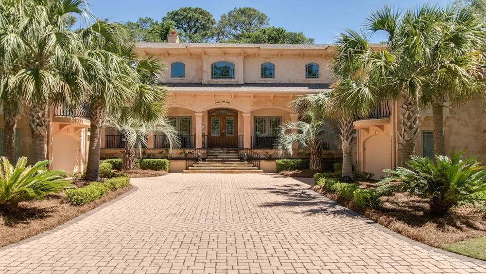 23 Pelican 6 Bedroom Home
