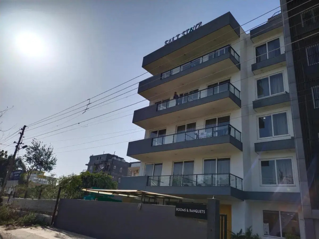 Saltstayz Select – Near Sohna Road City Center