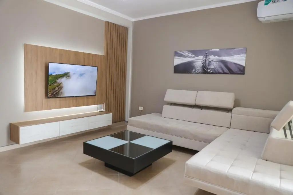 Luis Penthouse