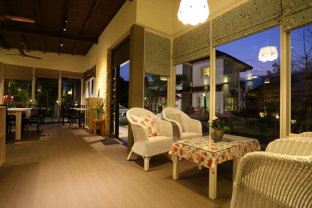 OwlStay Green Villa