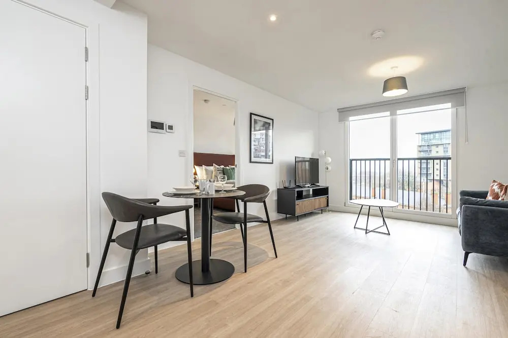 Chic Apartment Near City Centre