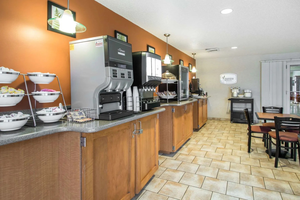 Comfort Inn & Suites Sheboygan I-43