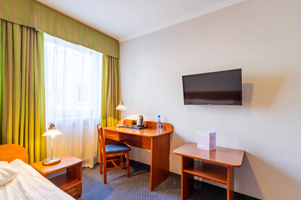 Hit Hotel
