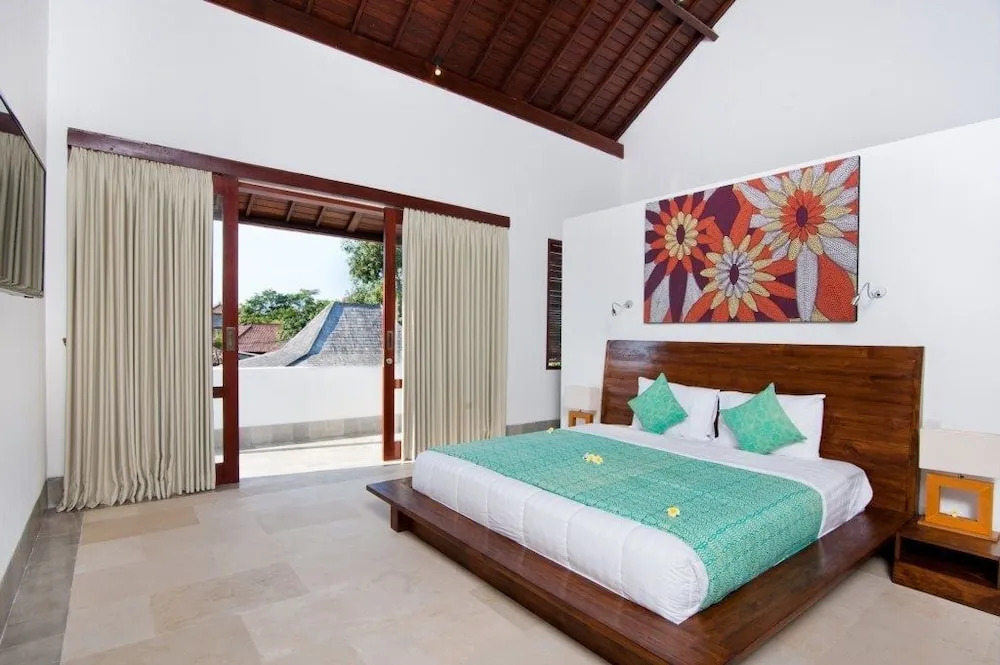 Villa Amalia Walk To Legian Beach
