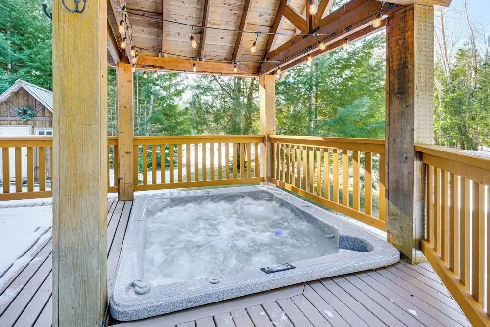 Deck, Hot Tub & Fire Pit: Mtn-view Packwood Cabin