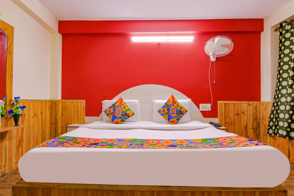Fabhotel Pushpak