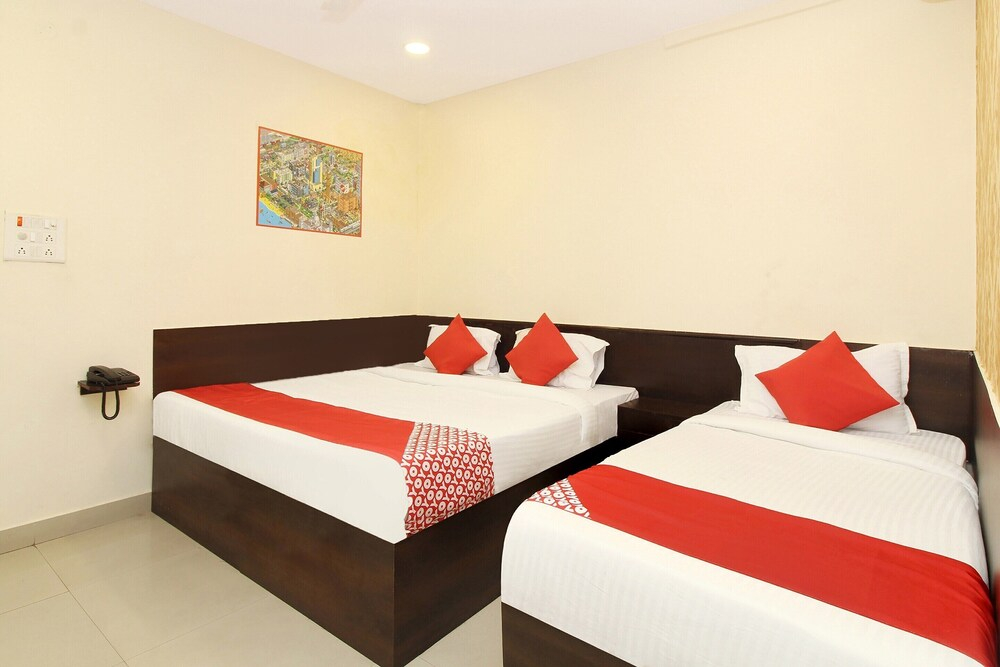 Hotel O Vasundhara Guest House Tankbund