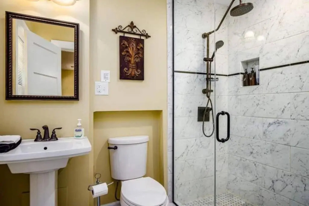 Knollwood House Bed & Breakfast