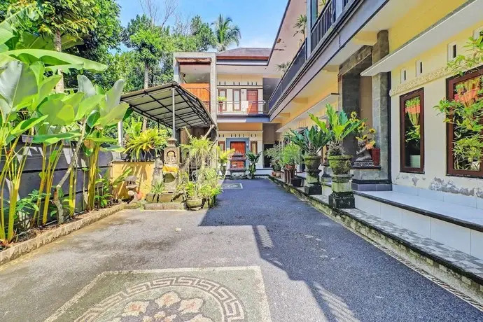 OYO 92438 Nugraha Stay Near Sangeh Monkey Forest