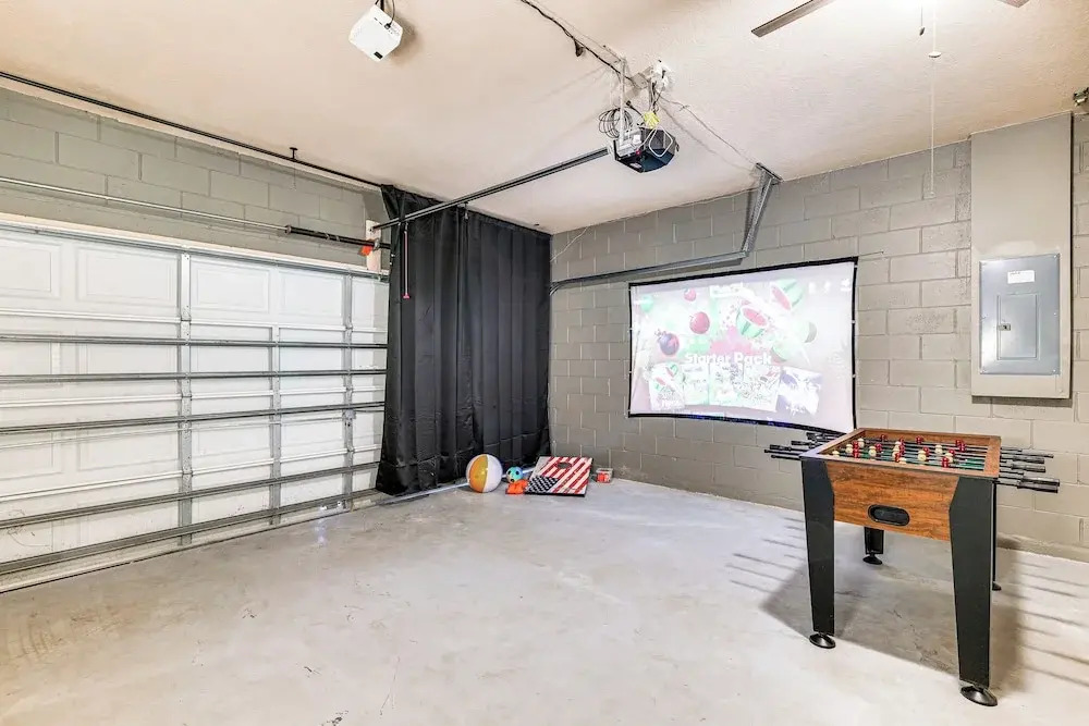 9 Mi to Disney: Davenport Home w/ Pool & Game Room