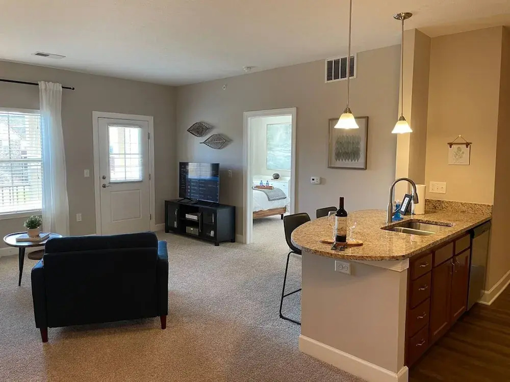 2BR Water Views W D Walkable Pool Gym