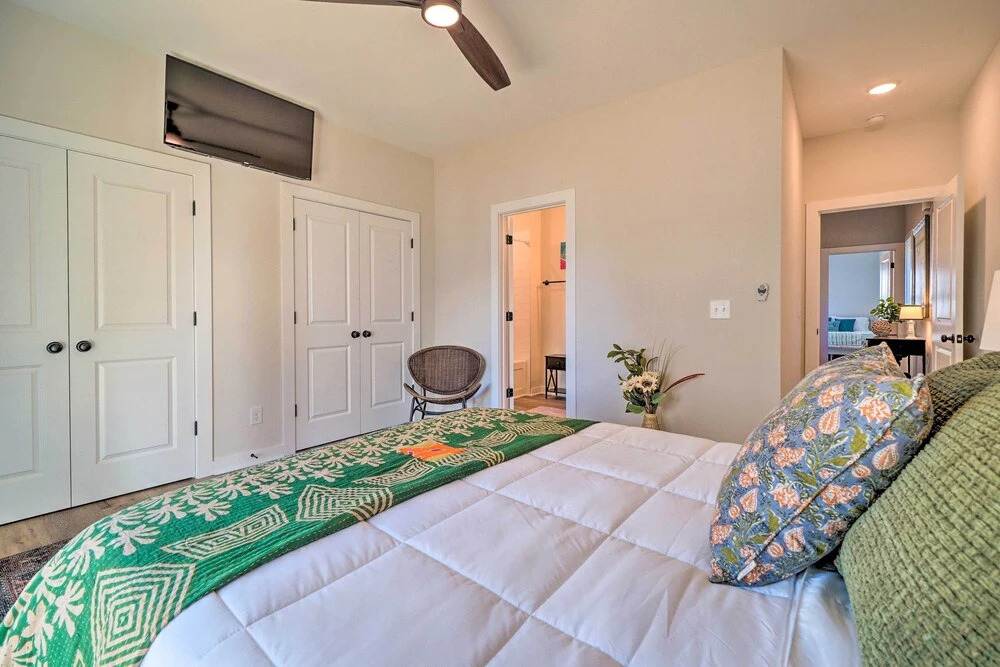 Walk to Beach: Carolina Beach Home w/ Rooftop Deck