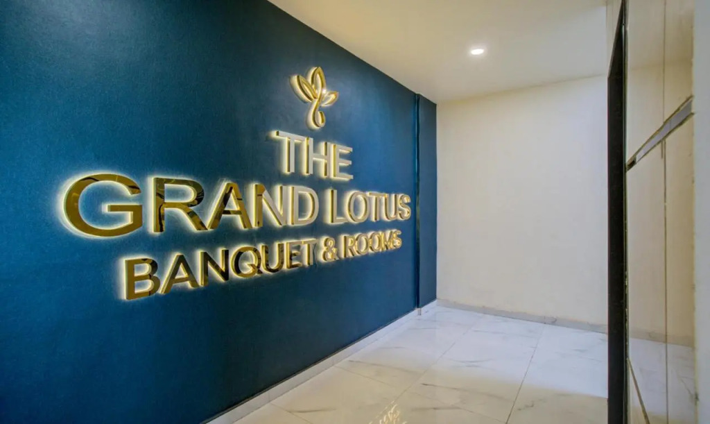 Treebo Grand Lotus - 3 km from Textile Market