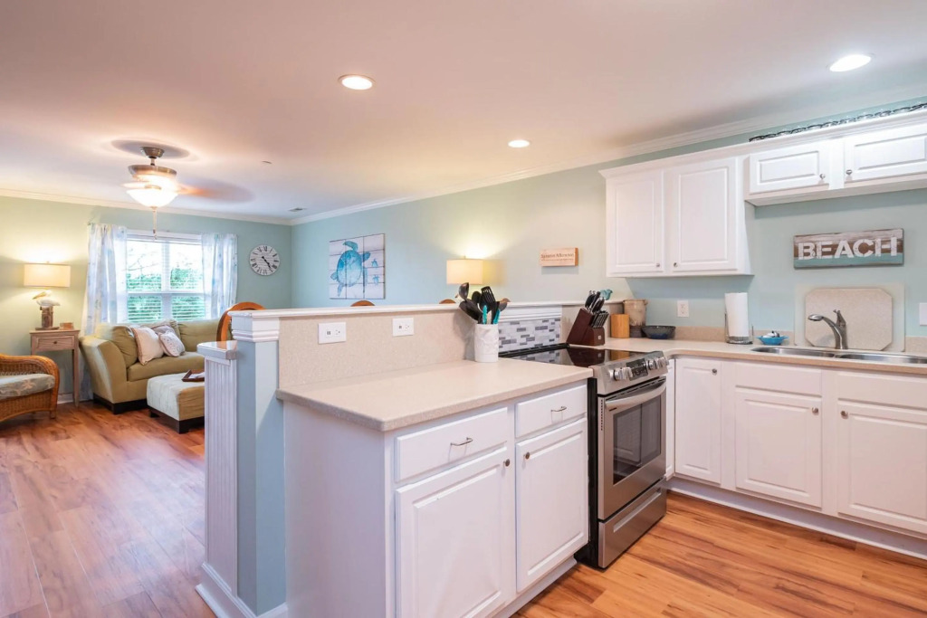 Sea Esta by Oak Island Accommodations