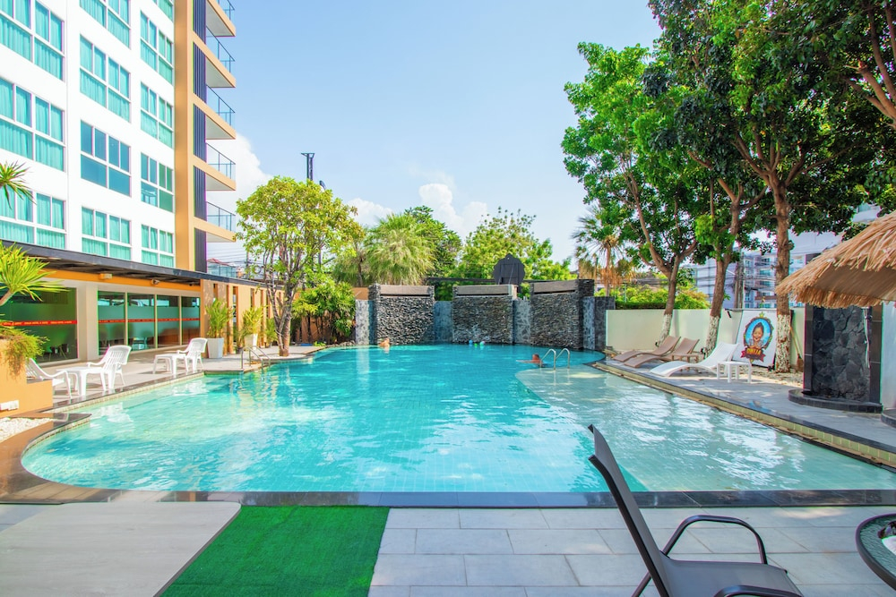 Dwija Hotel & Suite