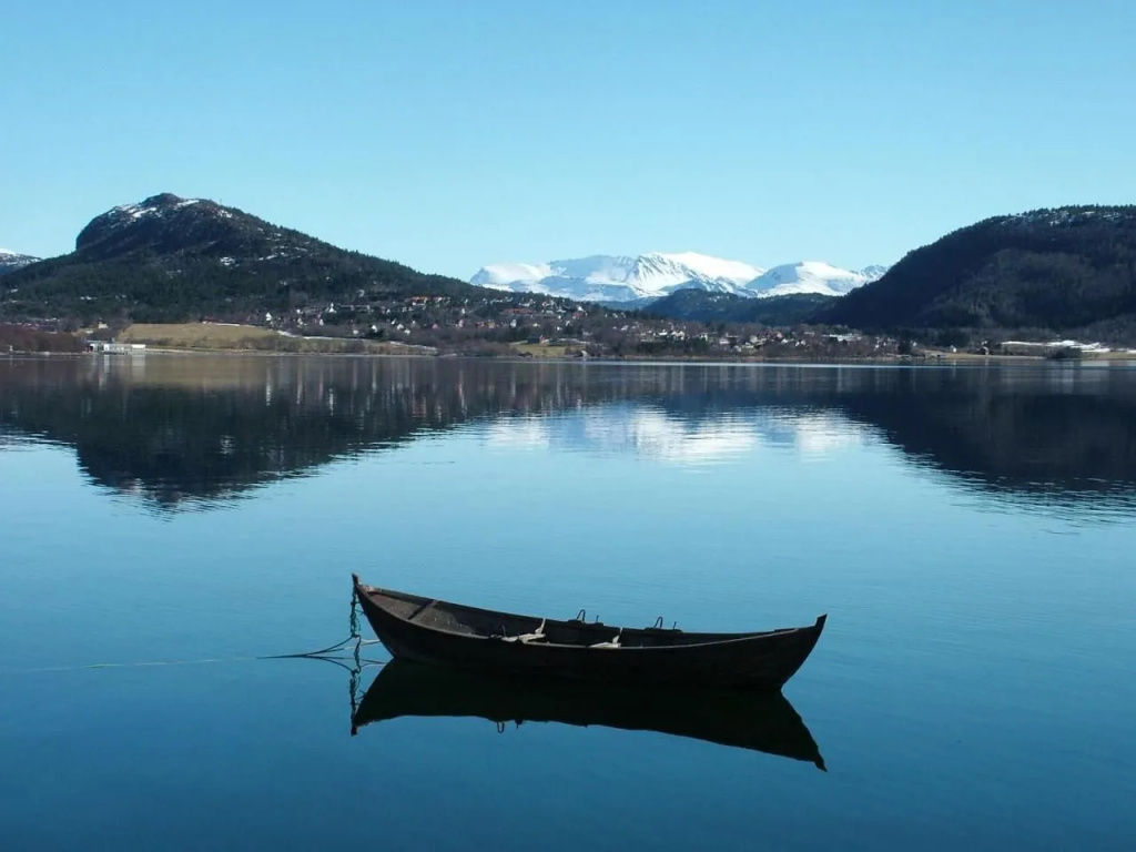 Vestnes Fjordhotell