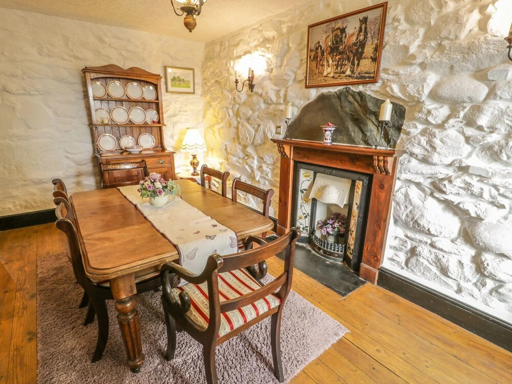 Hendy Cottage