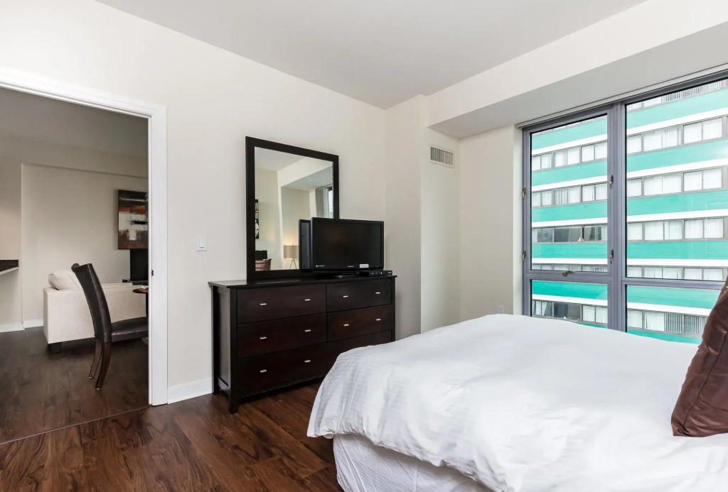 Global Luxury Suites at West End