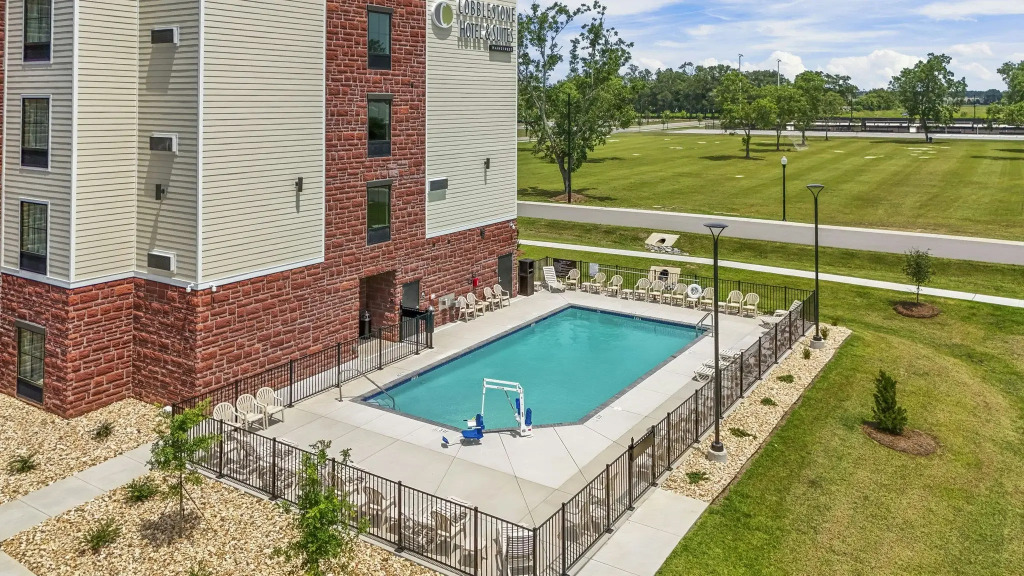 Cobblestone Hotel & Suites - Foley