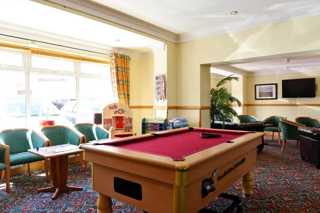 Riviera Hotel & Holiday Apartments