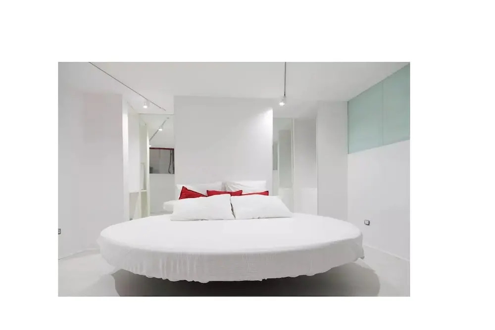 Vatican International New Loft