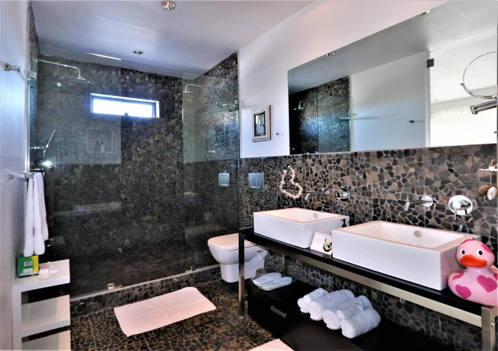DysArt Boutique Hotel