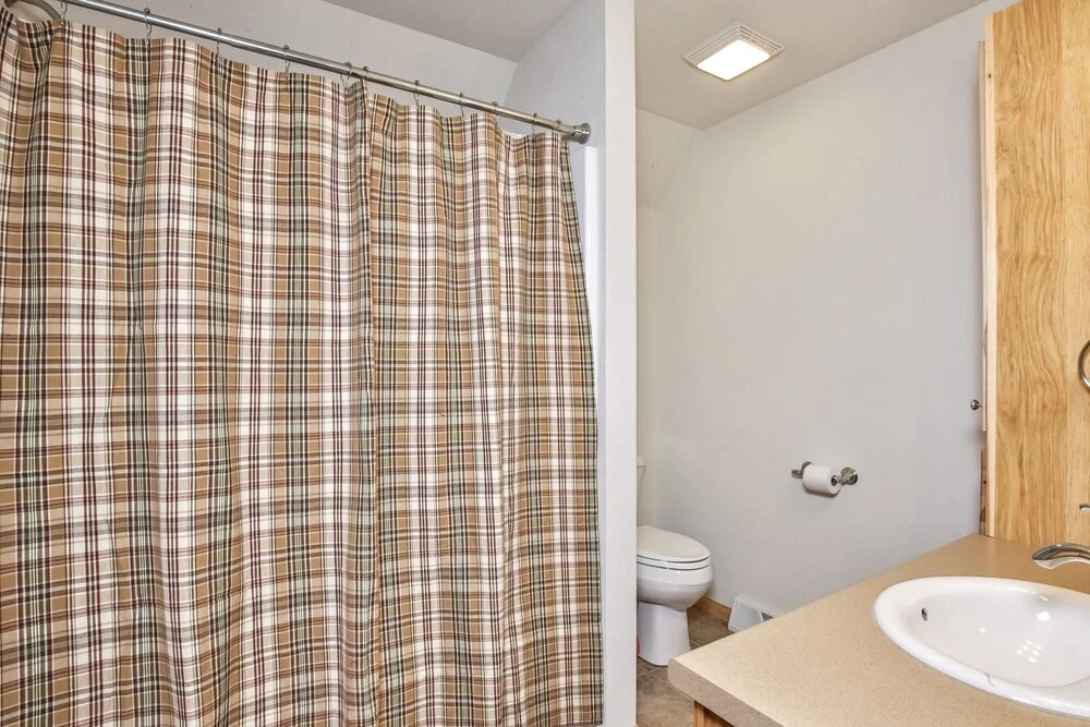 Oak Lane Lake House - Hiller Vacation S 3 Bedroom Home